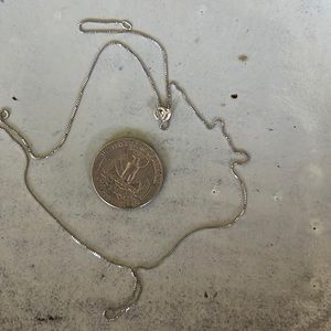 18kt. white gold delicate box link necklace